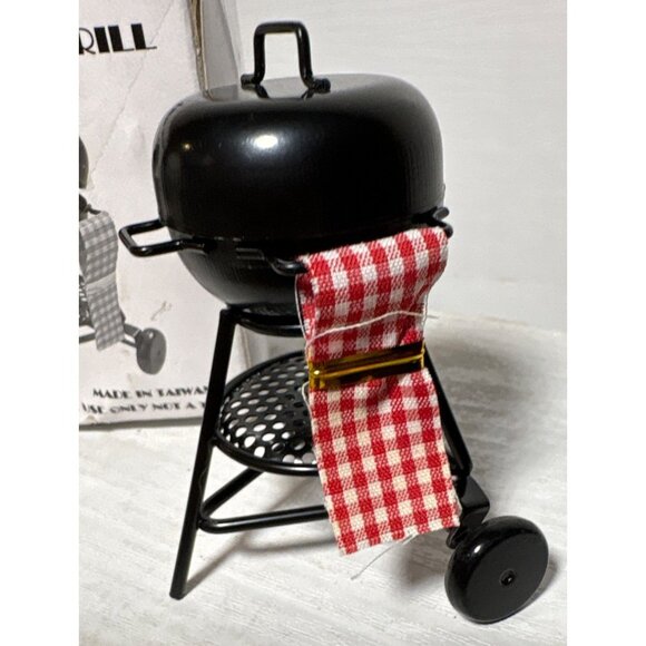 Miniature Black Charcoal Grill Decorative Red Gingham Towel Doll Furniture 3" - Picture 3 of 10